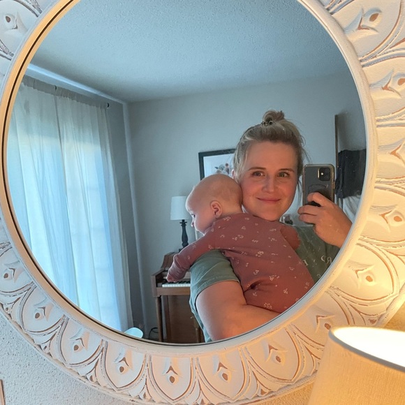 Meet your Posher, Leah - Picture 1 of 1